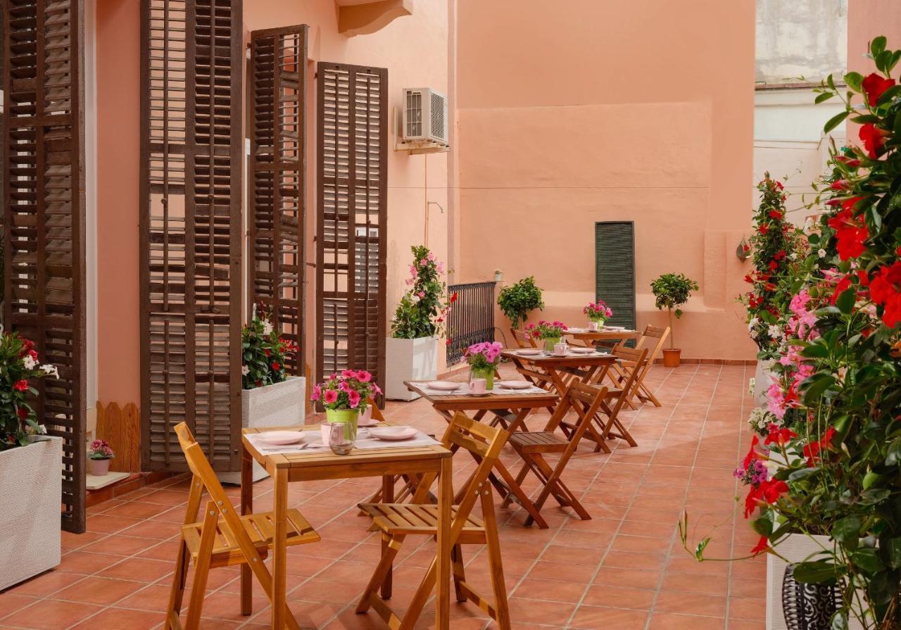 Antonios Hostal Sitges Buitenkant foto