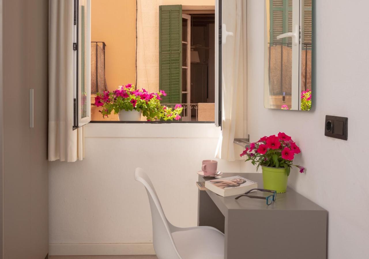 Antonios Hostal Sitges Buitenkant foto