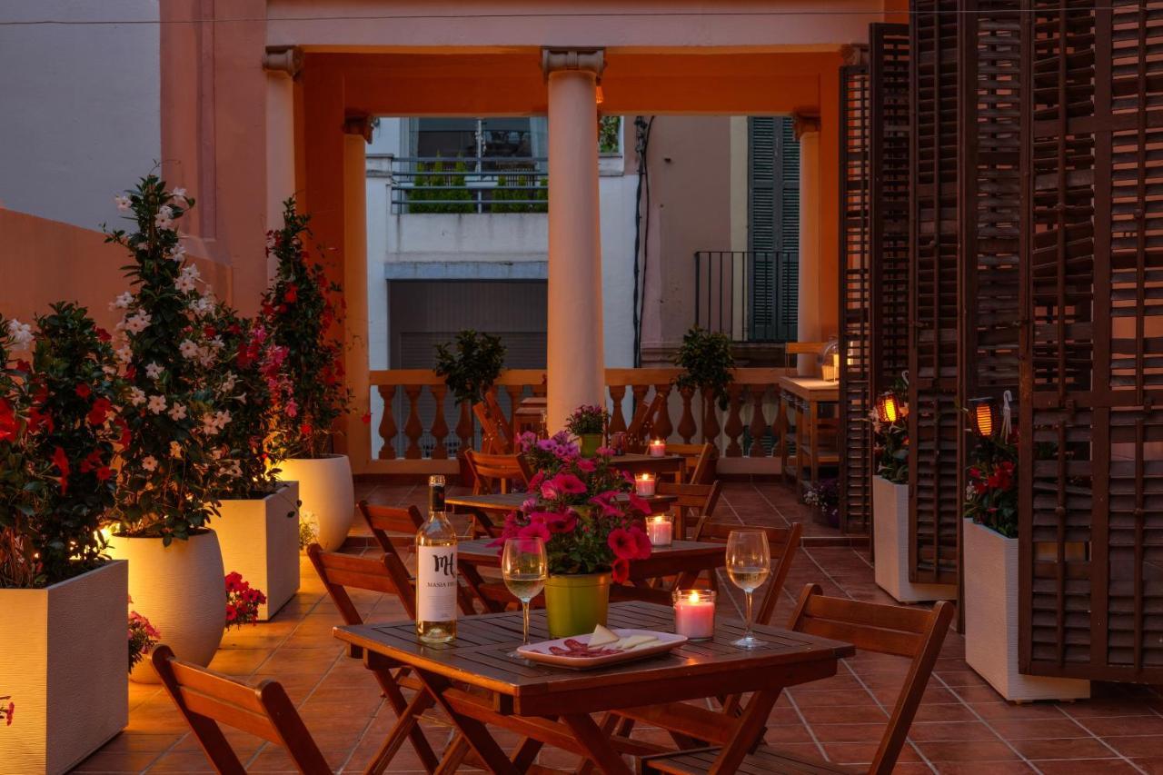 Antonios Hostal Sitges Buitenkant foto